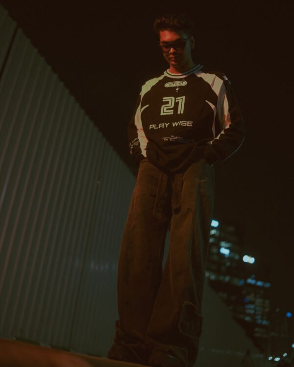 American Retro Full Sleeves T-Shirt - Image 11
